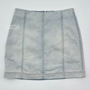 Wild Fable Light Wash Denim Mini Skirt Size 8 / 25